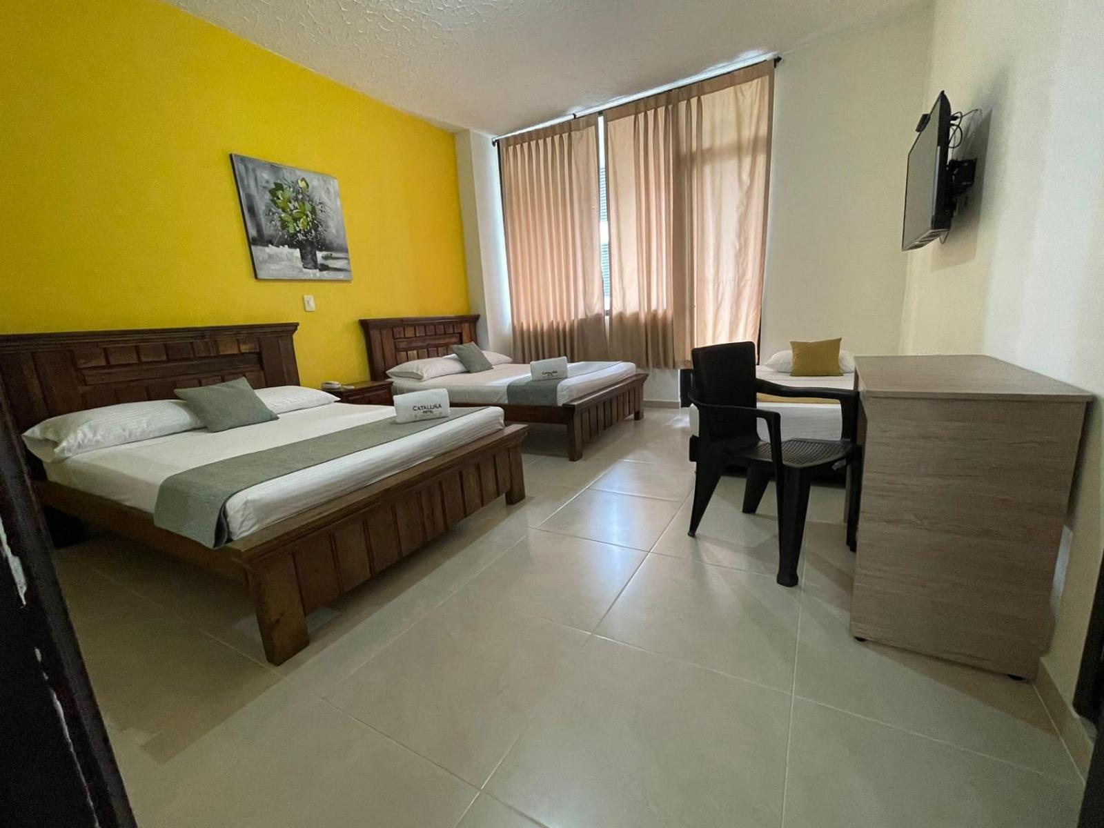 Hotel Cataluna - Soluciones Hoteleras Перейра Экстерьер фото