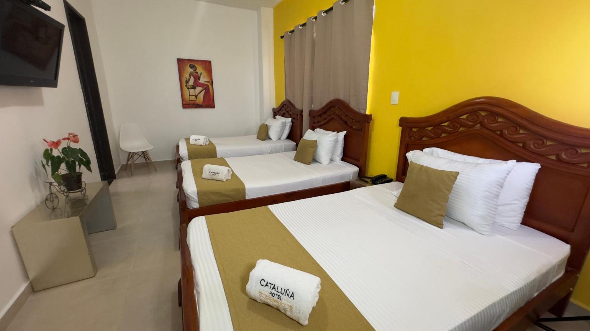 Hotel Cataluna - Soluciones Hoteleras Перейра Экстерьер фото