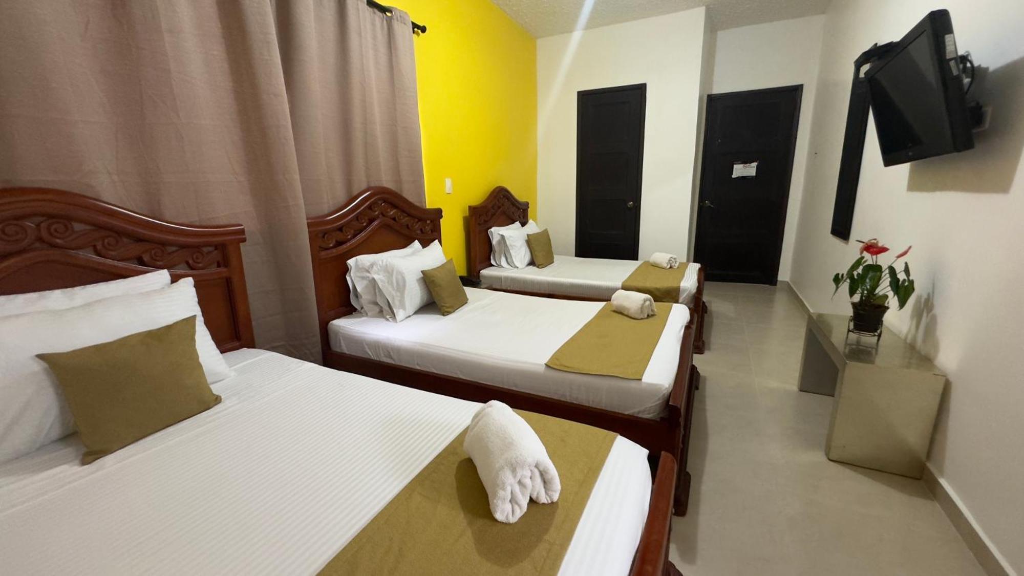 Hotel Cataluna - Soluciones Hoteleras Перейра Экстерьер фото
