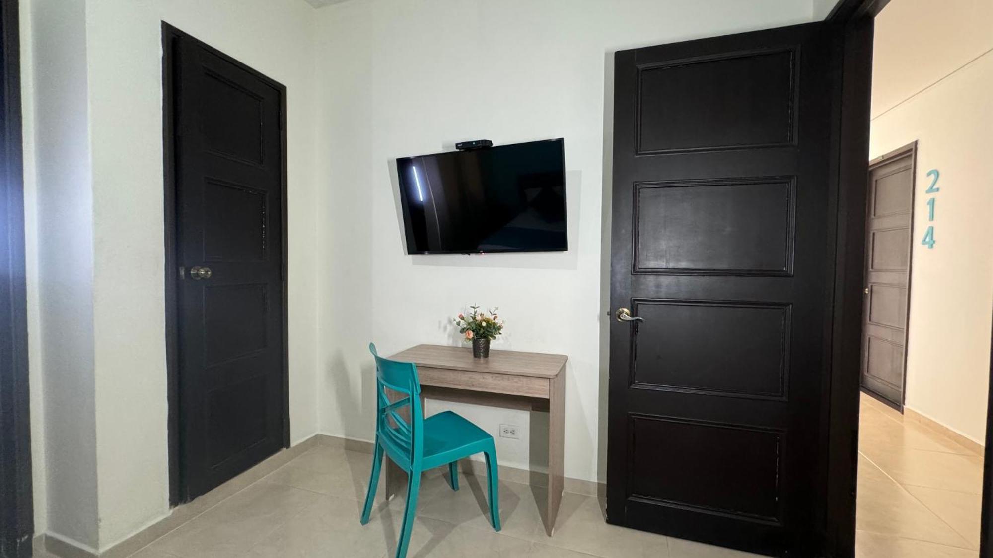 Hotel Cataluna - Soluciones Hoteleras Перейра Экстерьер фото