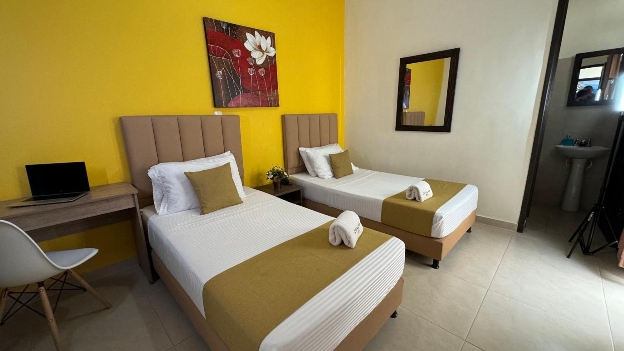 Hotel Cataluna - Soluciones Hoteleras Перейра Экстерьер фото