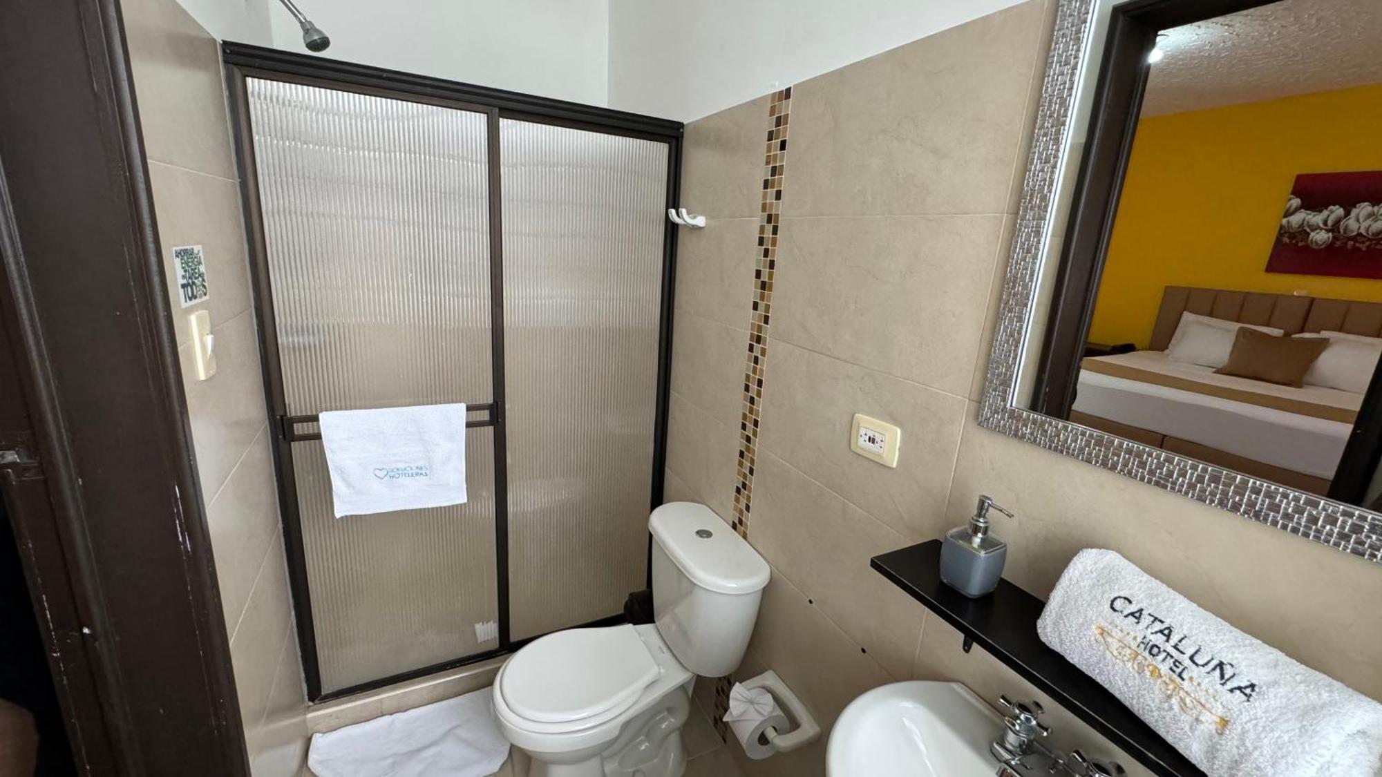 Hotel Cataluna - Soluciones Hoteleras Перейра Экстерьер фото