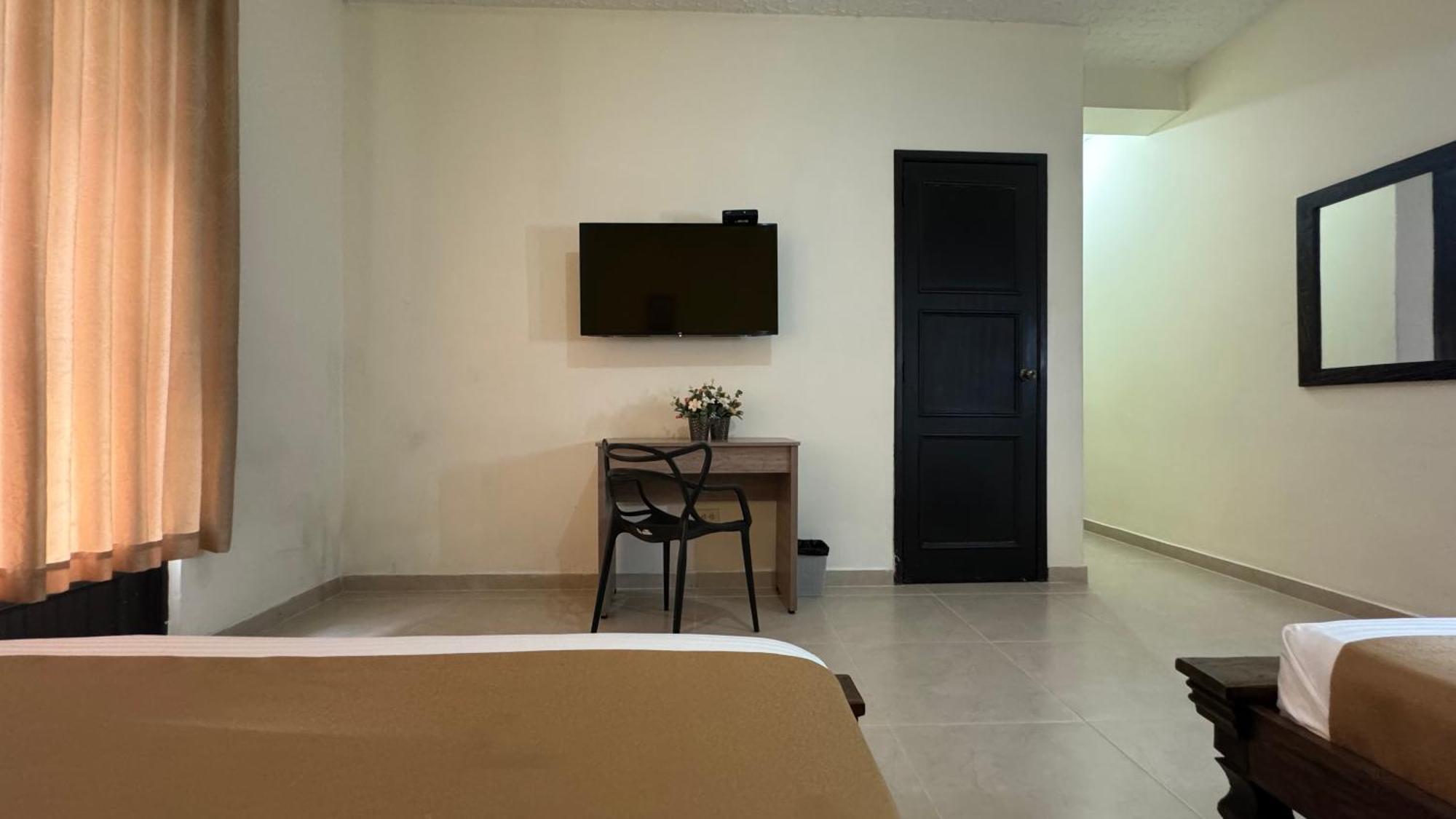 Hotel Cataluna - Soluciones Hoteleras Перейра Экстерьер фото